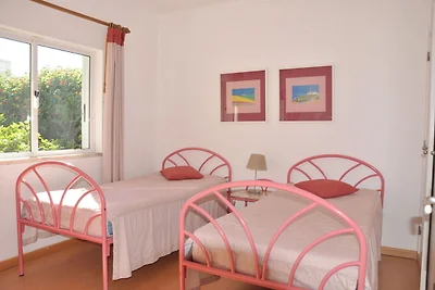 Moderne Villa in Vilamoura mit Grill