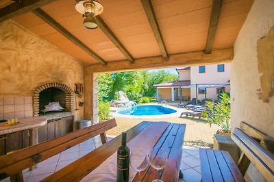 Ferienhaus in Labin mit Schwimmbecken