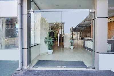 Super Townhouse Oak Silver City Chowk