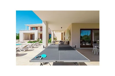 Villa in Svetvincenat mit Schwimmbecken