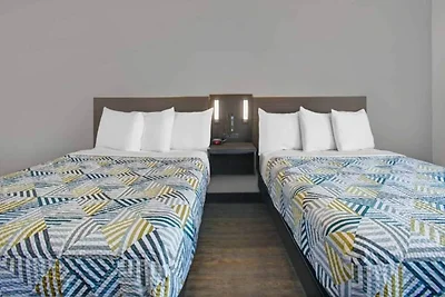 2letti matrimoniali queensize|Nuovo,mini...