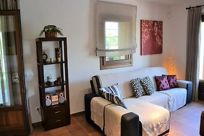 Villa in Muro met zwembad en tuin