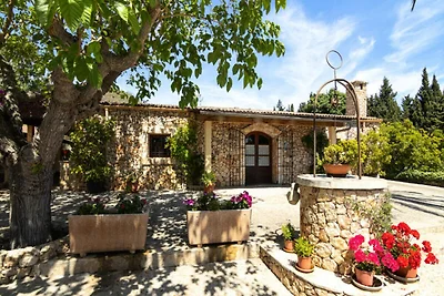 Villa in Llubà mit Pool und Tennisplatz