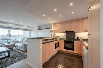 Stijlvol appartement met ruim terras