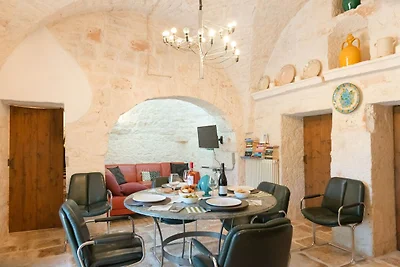 Trullo-Ferienhaus mit Pool nahe Cisternino