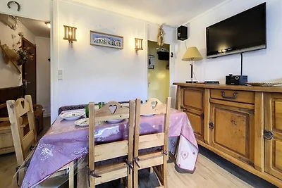 Geräumiges Apartment · Direkter Zugang zur Sk...