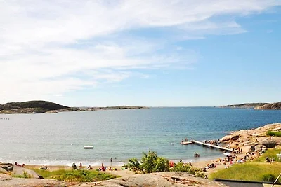 5 persone case ad LYSEKIL