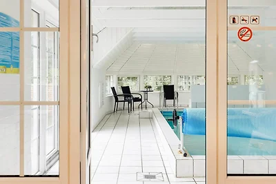 12 Personen Ferienhaus in Væggerløse-By Traum