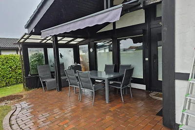 Freistehender Ferienbungalow im Fachwerkstil