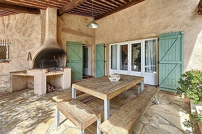 Spaziosa villa con giardino vicino a Grasse!