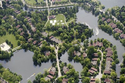 Gerestylde bungalow met afwasmachine, bij een...