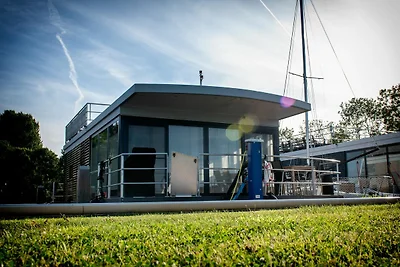 Hausboot mit Dachterrasse und schöner...