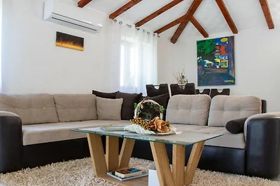 Authentic Dalmatian Treasure Homes - House...