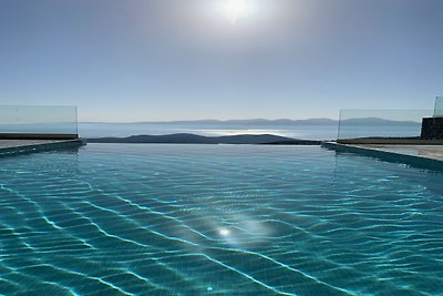 Moderne Villa am Wasser in Elounda