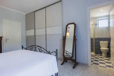 Villa tradizionale a Kypseli con piscina