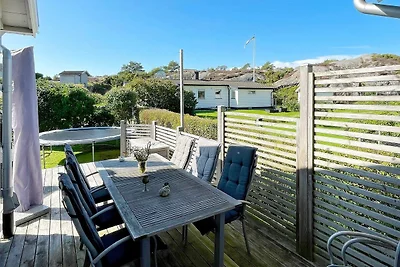 4 Sterne Ferienhaus in SKÄRHAMN-By Traum