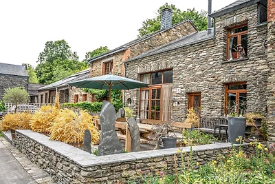 Geräumiges Ferienhaus in Vresse-sur-Semois mi...