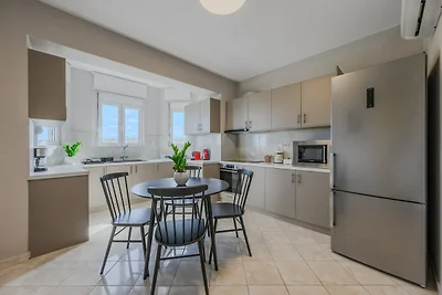 Villa am Hang in der Nähe des Strandes...