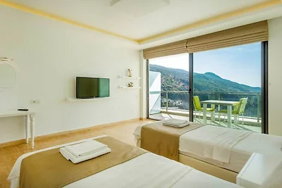 Villa in Kalkan mit Schwimmbecken