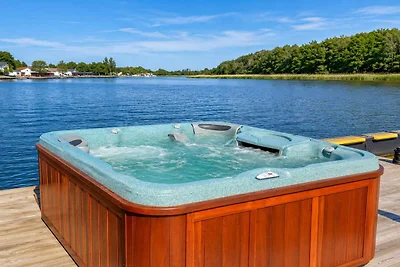 Charmantes Haus in Dziwnów mit Whirlpool