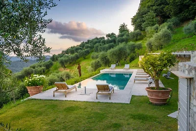 Luxusvilla mit 10 Schlafzimmern in Lucca