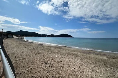 Apartment in Saint-Cyr-sur-Mer am Meer