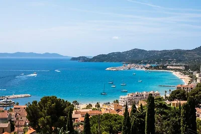 Villa in Le Lavandou mit Pool und Meerblick