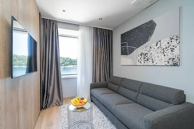 Apartments Villa Royale - Deluxe One Bedroom ...