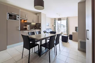 2 Zimmer, 2/4 Personen, seitlicher Meerblick