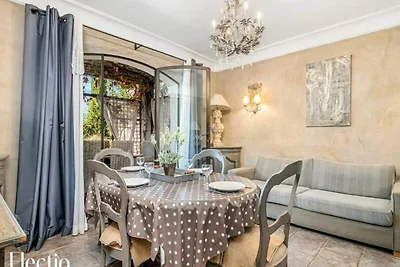 Wohnung in Oppéde mit beheiztem Pool