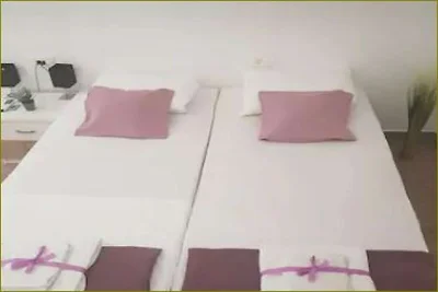 Apartments Dub - Studio Apartment with Shared...