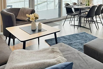 Moderne Promenadenvilla mit Meerblick