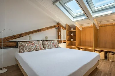 Le Niche Holiday Home with Terrace - CAV