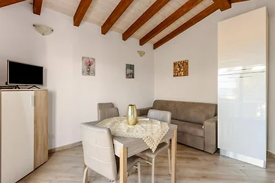 Apartment in Badesi mit Balkon