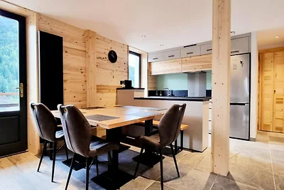 4 camere per 9 persone