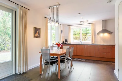 Charmantes Ferienhaus in Schoonloo mit Garten