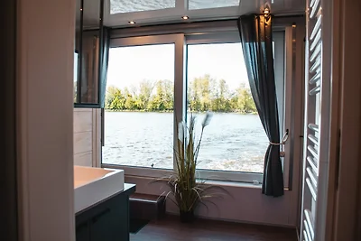 Schwimmendes Ferienhaus in Berlin