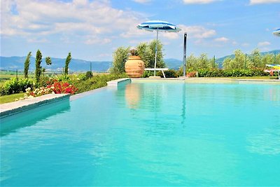 Schöne Villa in Cortona mit privatem Pool