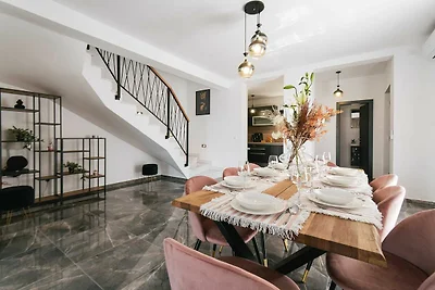 Villa La Ze - Three Bedroom Villa with Swimmi...
