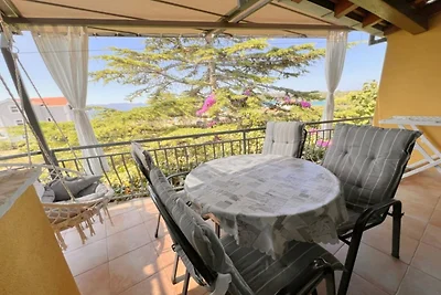 One bedroom apartment with sea view (4)