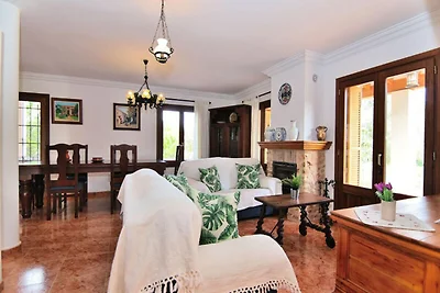 Haus in Buger mit privatem Pool und Garten