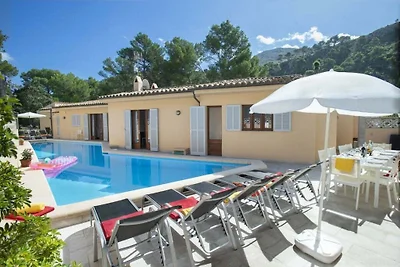 Villa in Pollensa mit Schwimmbecken