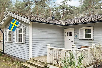 6 Personen Ferienhaus in YNGSJÖ-By Traum