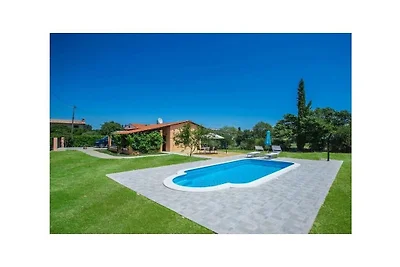 Casa Luka Vareski