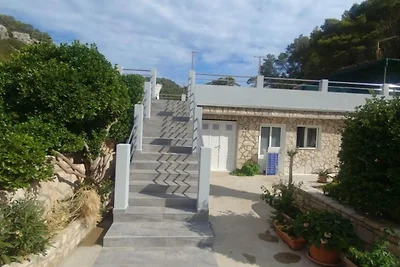 Four Bedroom Holiday Home With Terrace & Sea...