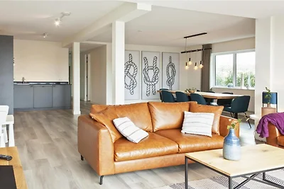 Ferienhaus in Seenähe in Offingawier