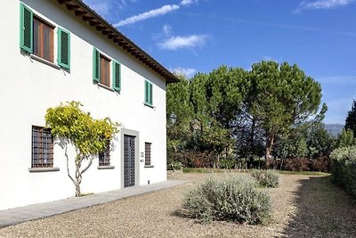 Schönes Ferienhaus in Reggello mit Pool
