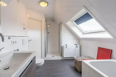 Charmante Villa in der Nähe von Meer und Wald