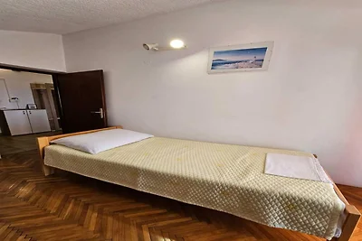 Geräumige Wohnung in Tribunj