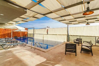 Villa in Kalkan mit Schwimmbecken